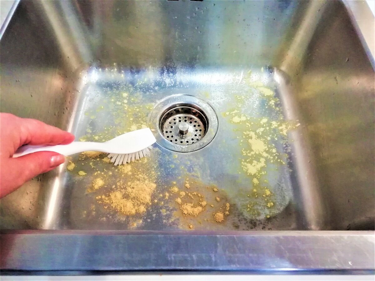 Отмыть окаменевший стиральный. Горчичный порошок для прочистки раковины. Аспирин для чистки раковины в кухне. Липкий жирный налет на кухне. Желтый жирный налет в посудомоечной машине.